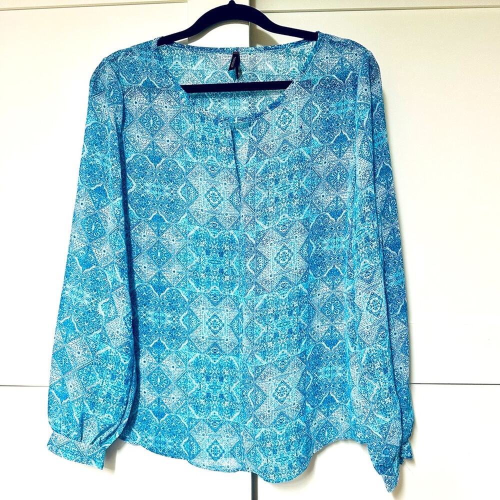 Stetson Sheer Blouse Sz S oversized‎ - see photos for size